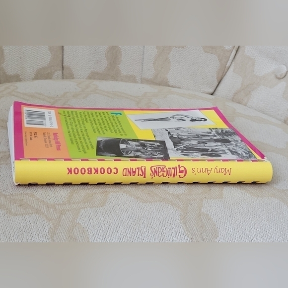 MARY ANN'S GILLIGAN'S ISLAND COOKBOOK by DAWN WELLS 1993 - Picture 12 of 15